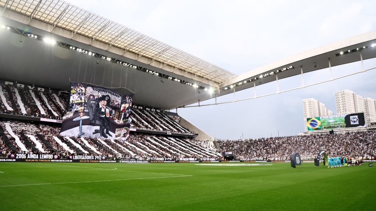 Corinthians repudia torcedores que atacaram criança com camisa de Neymar