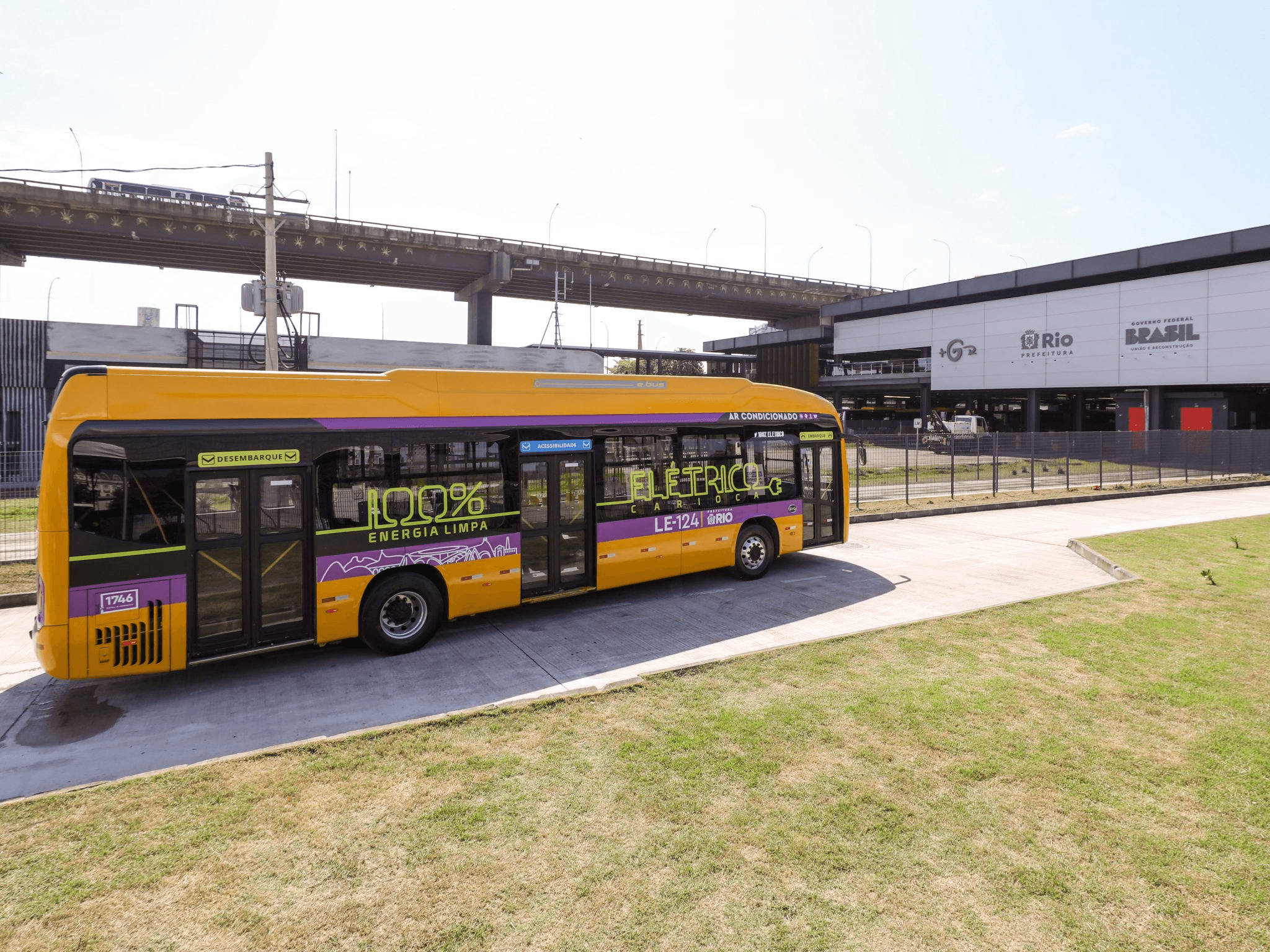 Prefeitura do Rio anuncia parceria inédita para compra de ônibus elétricos