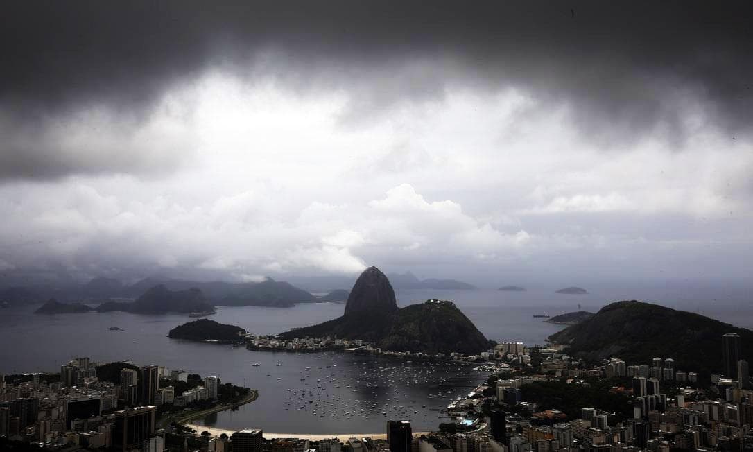 Alerta de chuvas intensas vai até esta quarta-feira no Rio