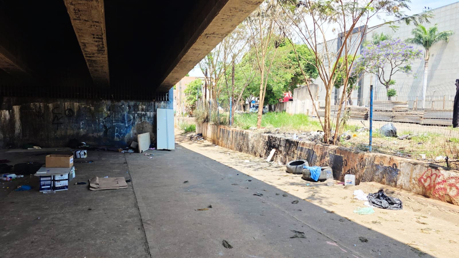 Casal é detido suspeito de envolvimento na morte de um homem