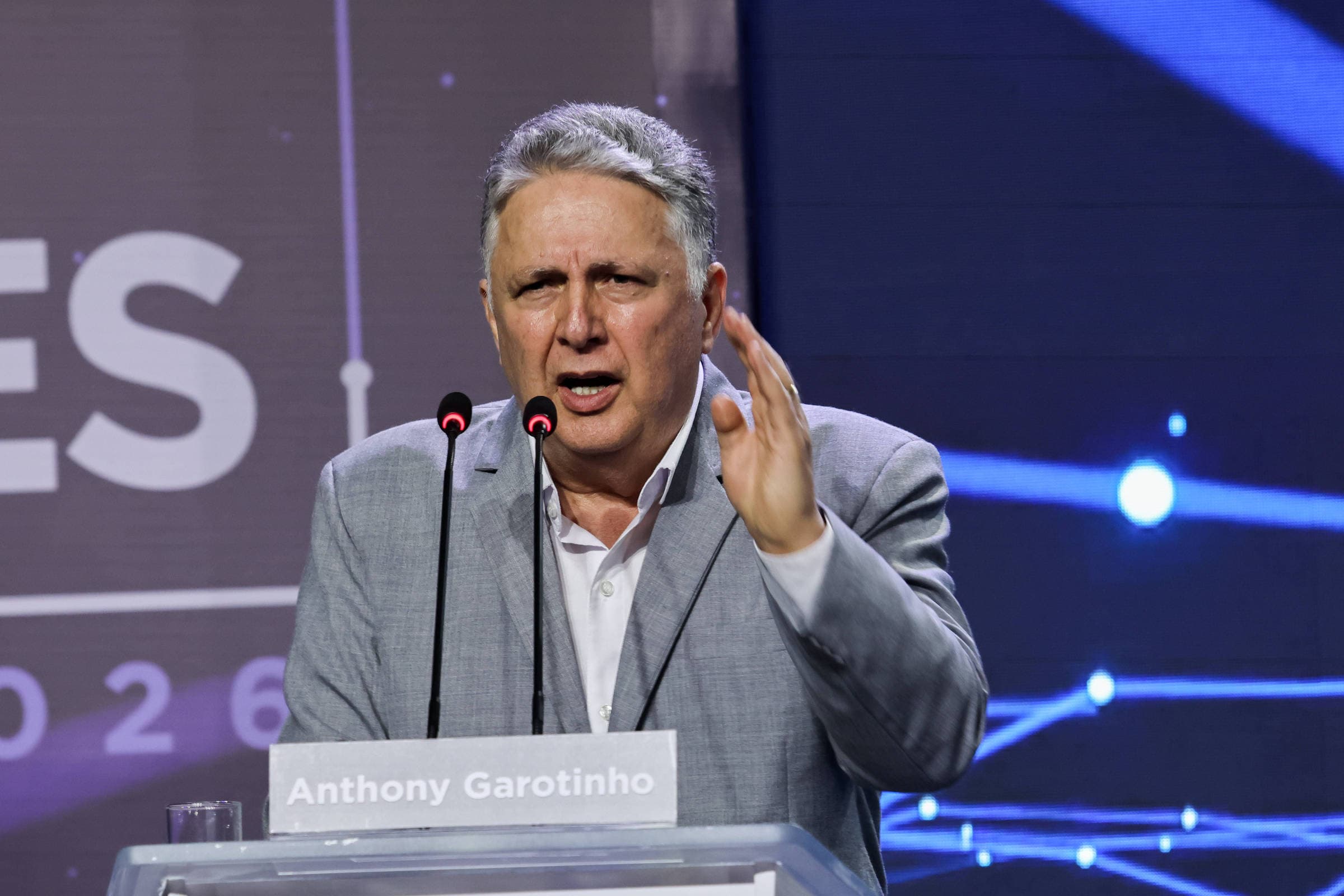 TSE dá dois dias para PGE se manifestar sobre desistência de Garotinho