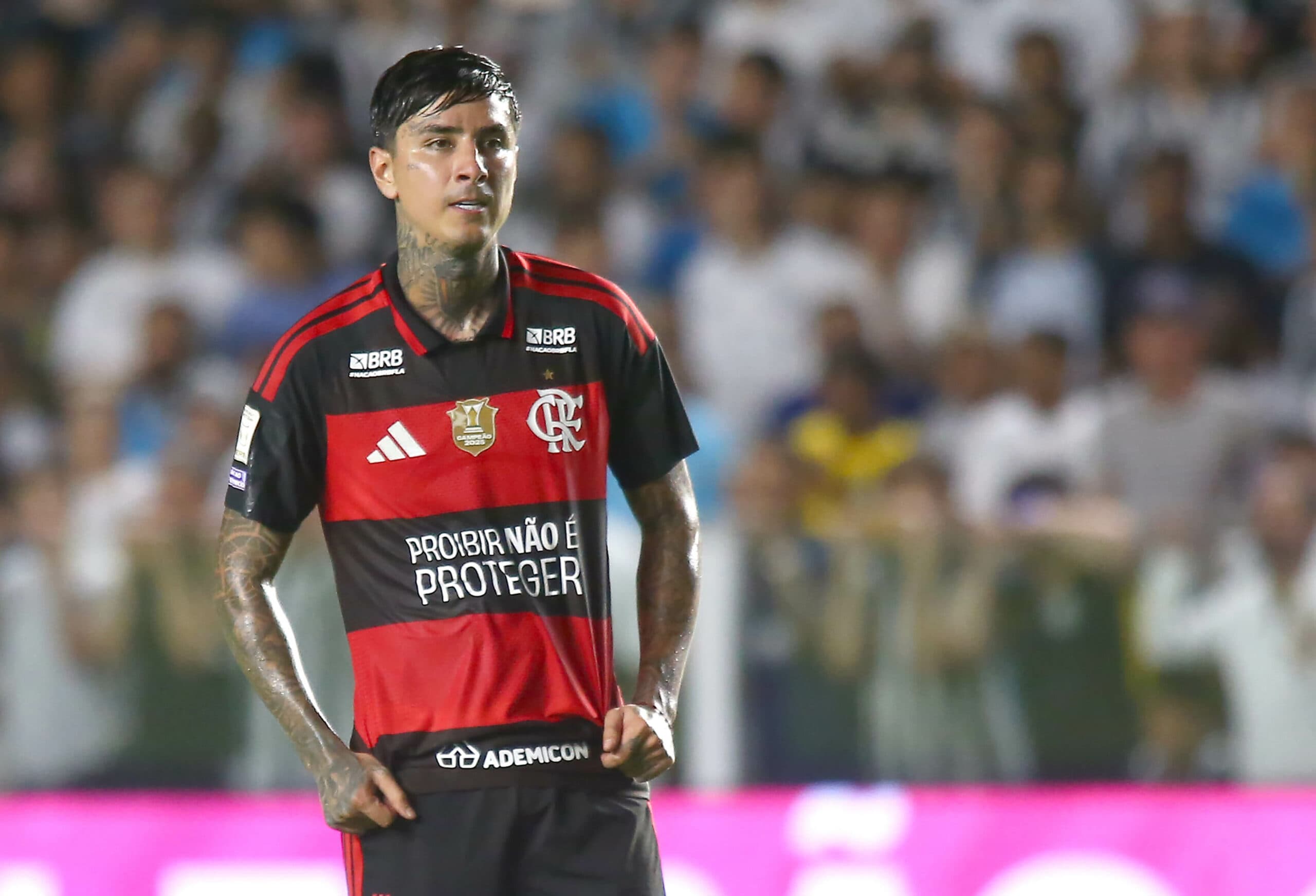 Flamengo usa uniforme com protesto contra proibição de bets