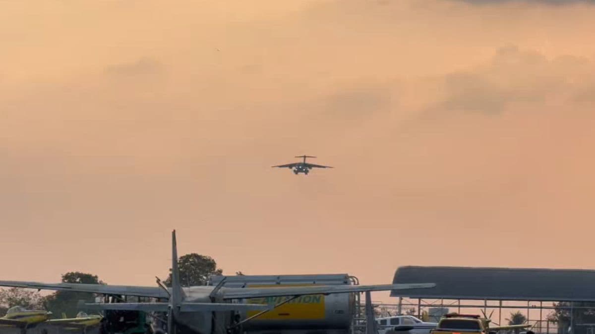 FAB mobiliza aeronaves para apoiar combate aos incêndios florestais em Manaus