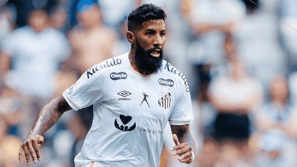 Rodinei lamenta fim da sequência positiva do Santos: 'Total desatenção'