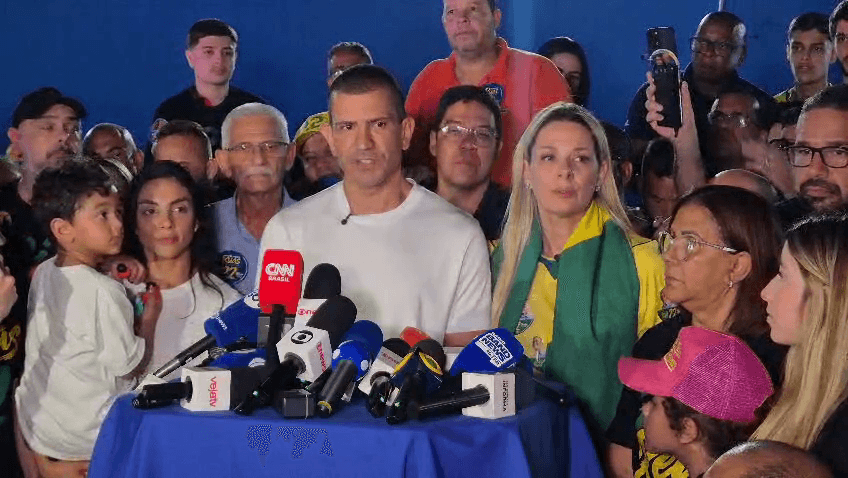 Candidato ao Governo do Rio, Douglas Ruas (PL) discursa em tom de vitória