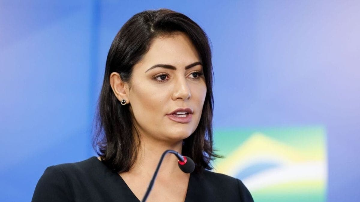 Michelle Bolsonaro é internada em Brasília com enxaqueca aguda