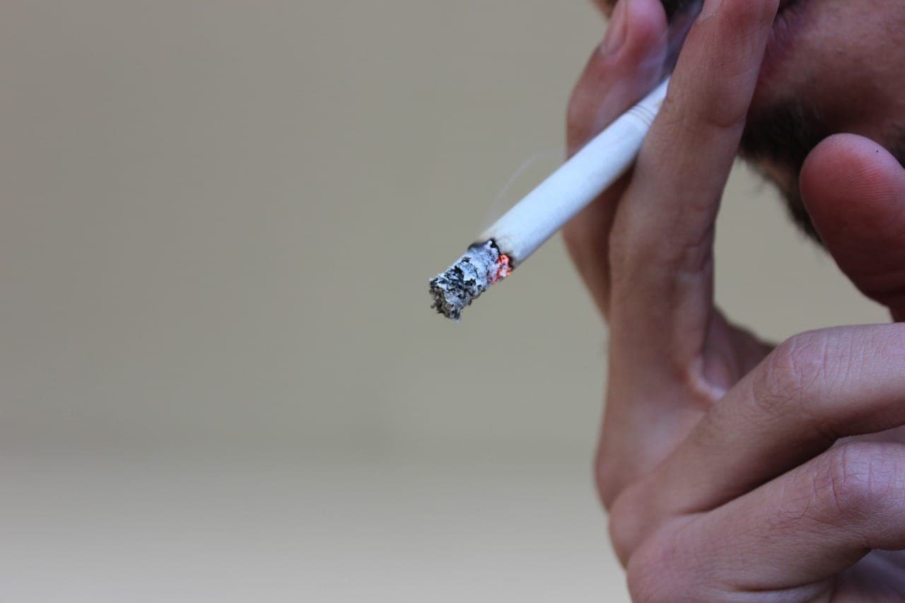 Tabagismo é maior entre jovens de 16 a 24 anos, alerta pesquisa