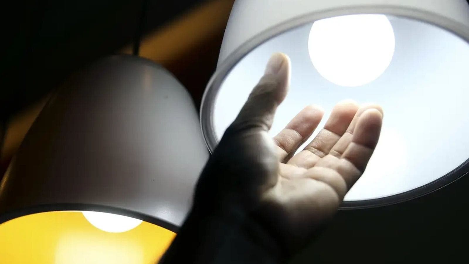 O que fazer e como agir em caso de prejuízo com a queda de luz?