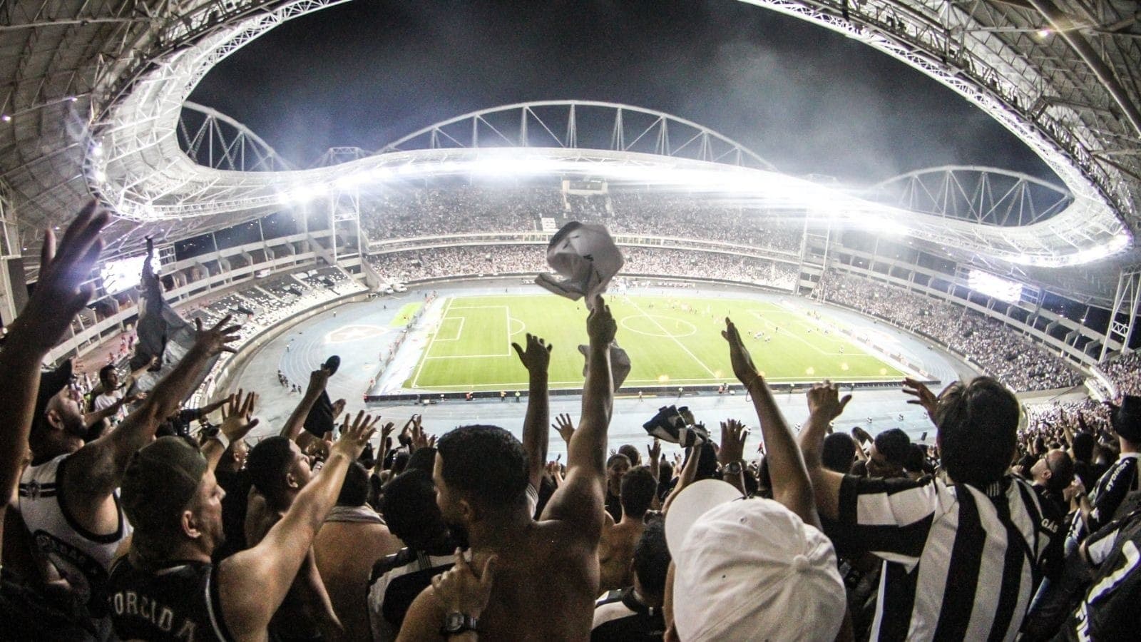 Botafogo x Athletico-PR: siga lances do jogo do Brasileirão em tempo real
