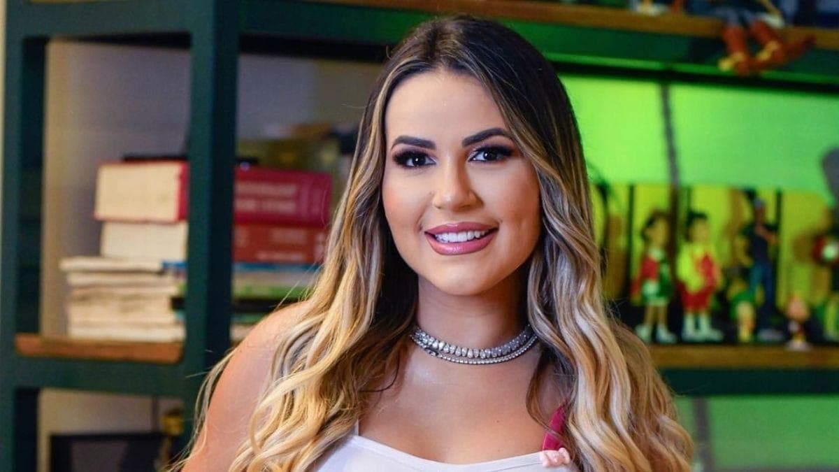 Dino rejeita apelo e barra prisão domiciliar para Deolane Bezerra