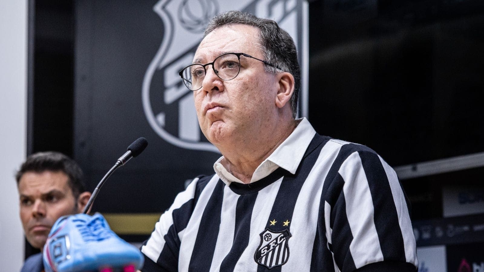 Santos paga dívidas e derruba 3 transfer bans, mas ainda faltam 4