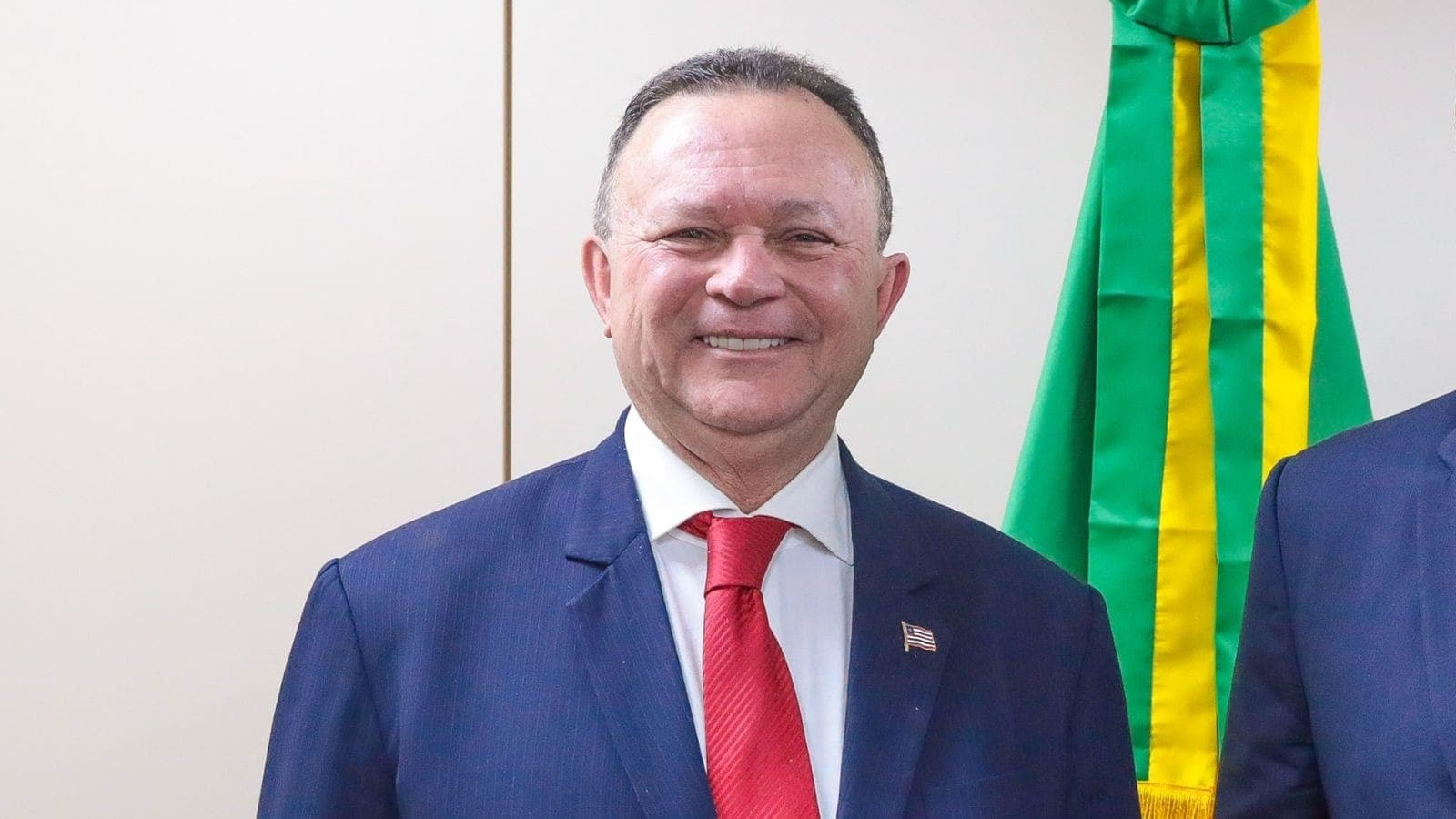 Governador do Maranhão pede saída de Dino de inquéritos contra ele no STF