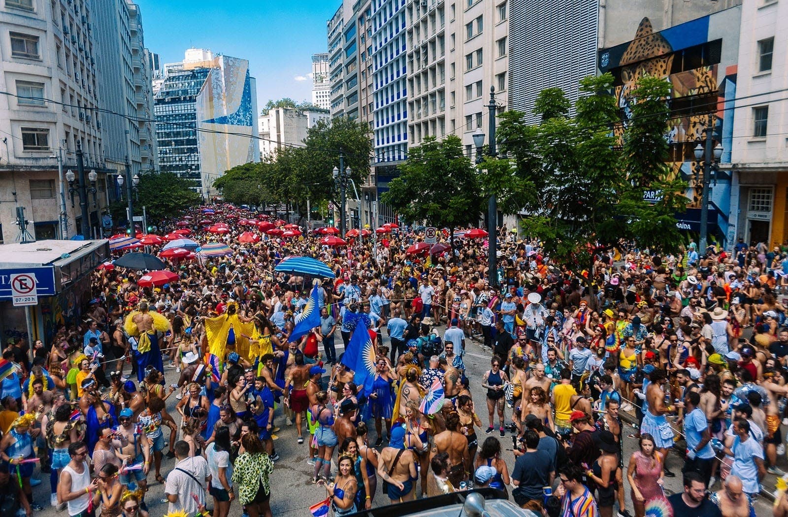 Brasil bate recorde com chegada de 300 mil estrangeiros no Carnaval