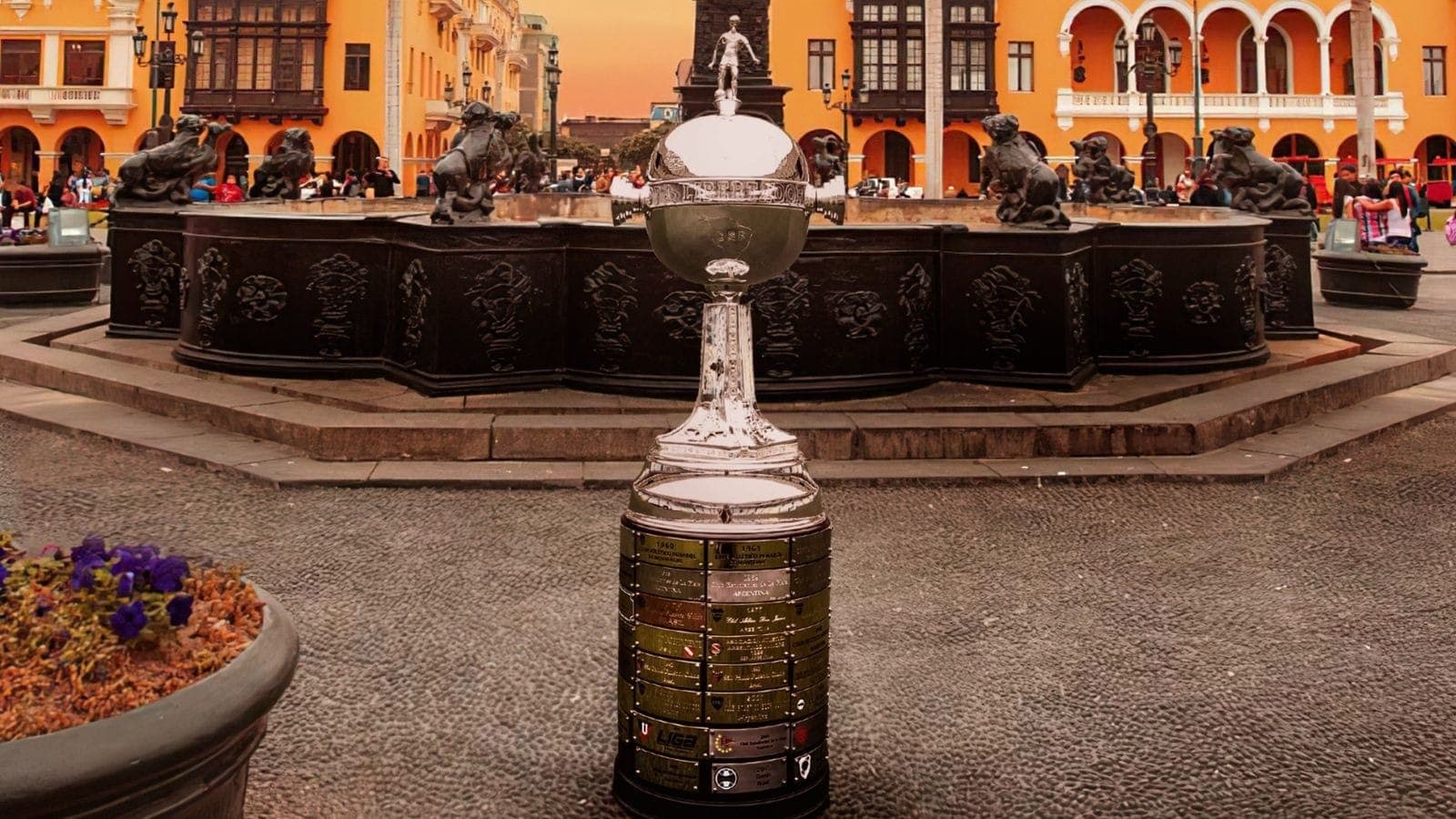 Oitavas da Libertadores colocam Internacional e Flamengo frente a frente