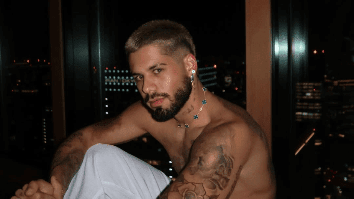 Zé Felipe interrompe mudança para nova mansão: 'Acabando de construir'