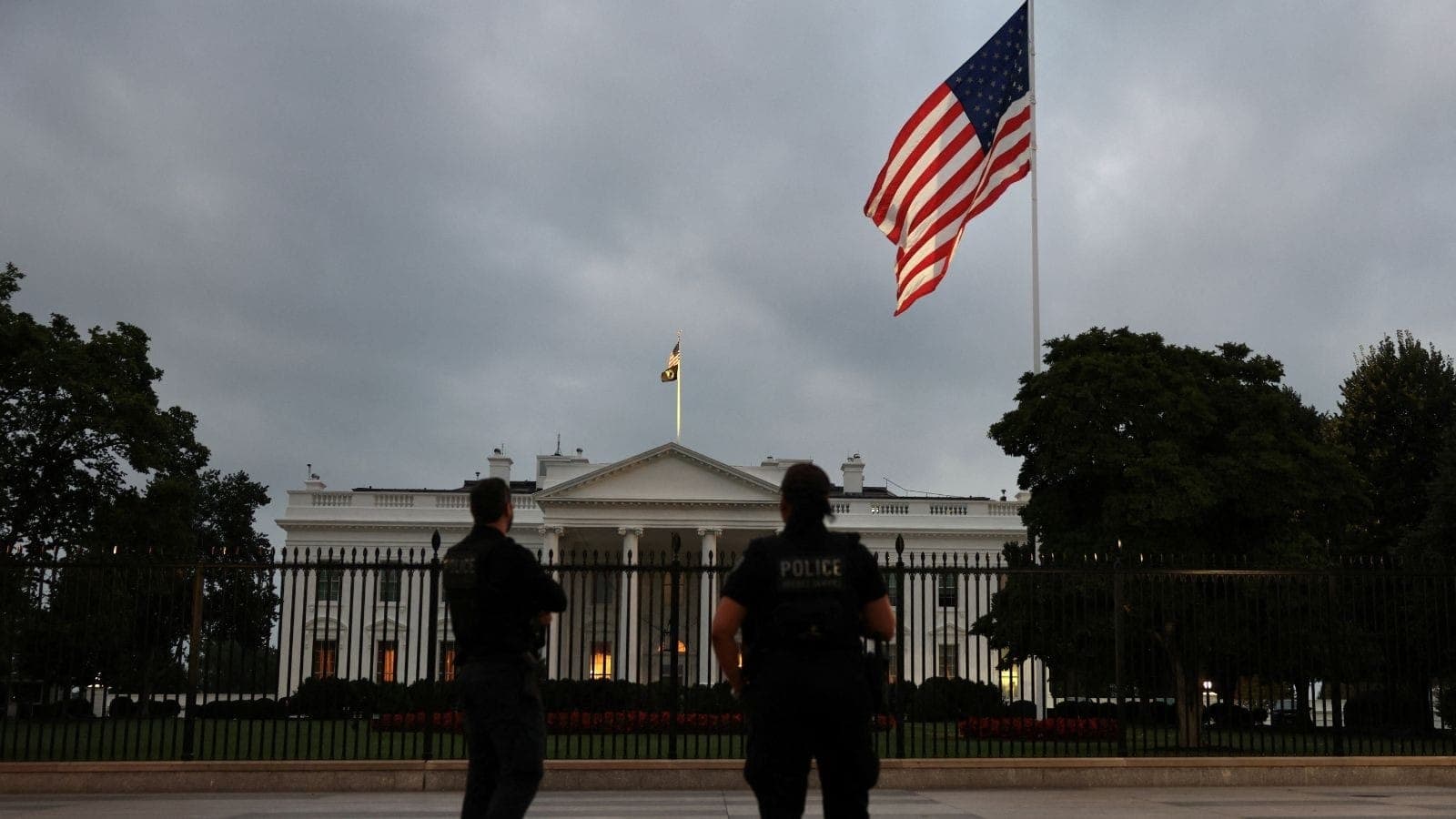Juiz contraria Donald Trump e mantém acesso de jornalistas à Casa Branca