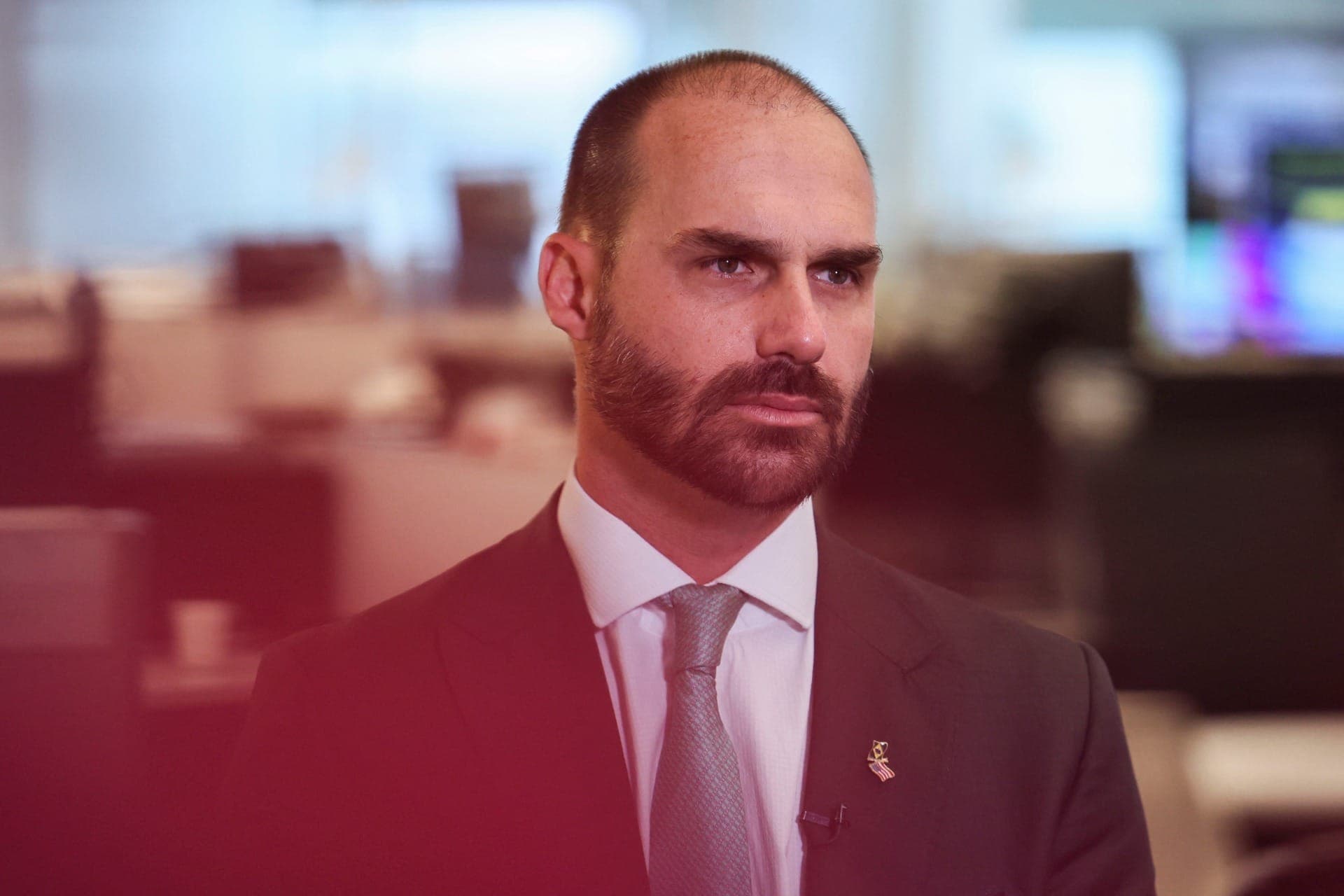 Salles me desrespeita com pré-candidatura ao Senado, diz Eduardo Bolsonaro