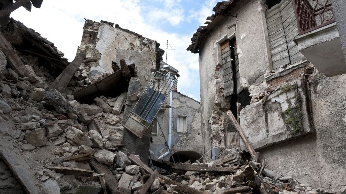 O que aconteceria com uma região atingida por um terremoto de magnitude 10,0