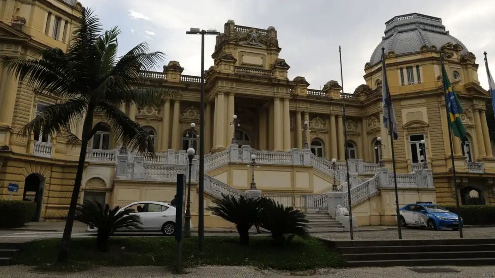 Candidatos cumprem terceiro dia de campanha na corrida ao governo do RJ