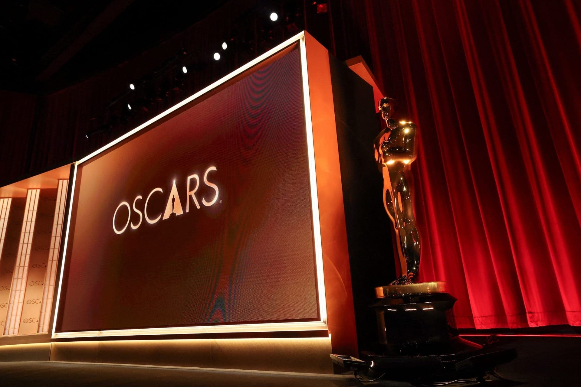 Banquete de milhões: Ouro e estatuetas de chocolate dominam o menu do Oscar
