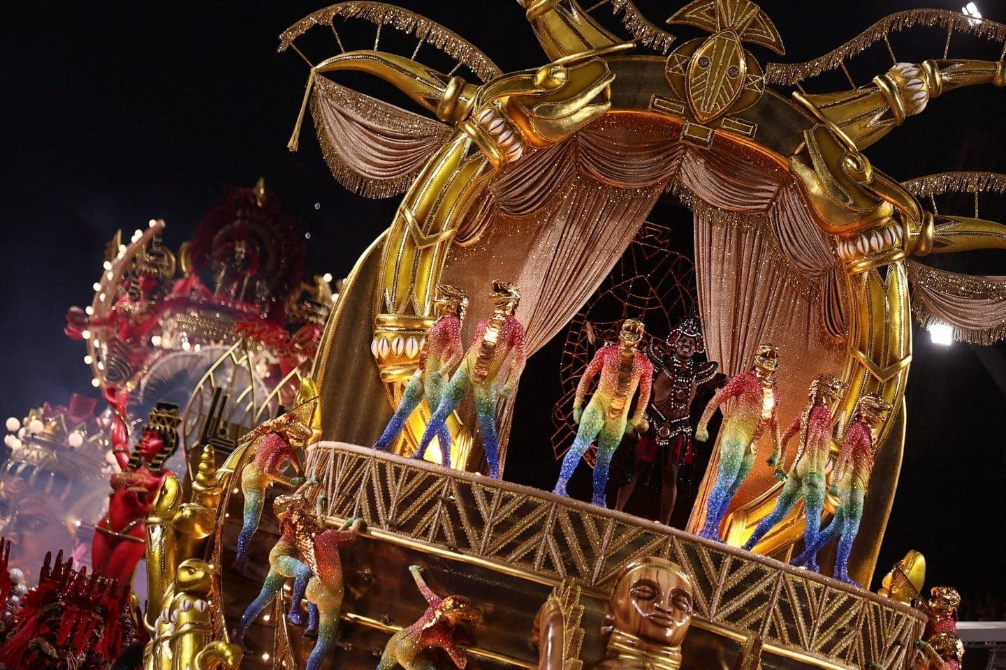 Saiba quais escolas estarão no desfile das campeãs de SP e quando acontece