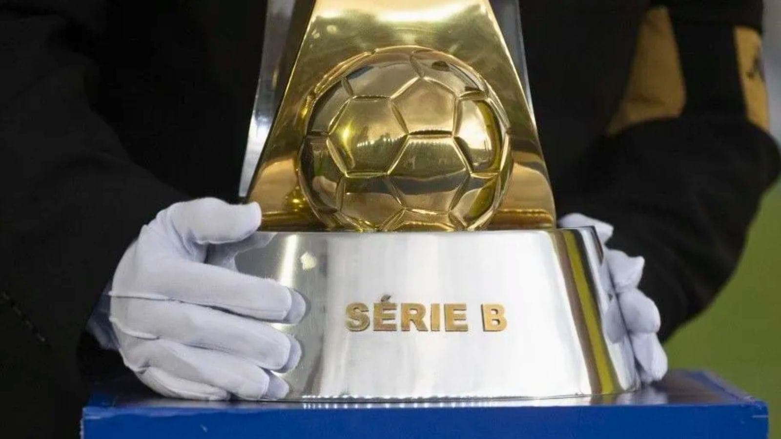 Série B: rodada deixa gigante quase rebaixado e líder abre vantagem