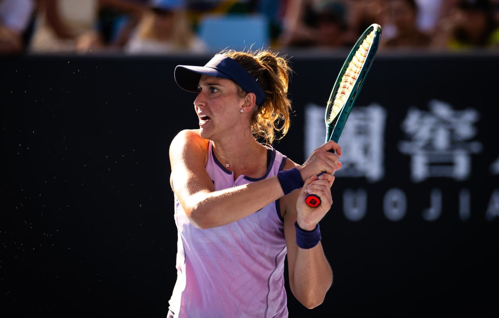 Bia Haddad exagera nos erros e perde em estreia no WTA 1000 de Madri