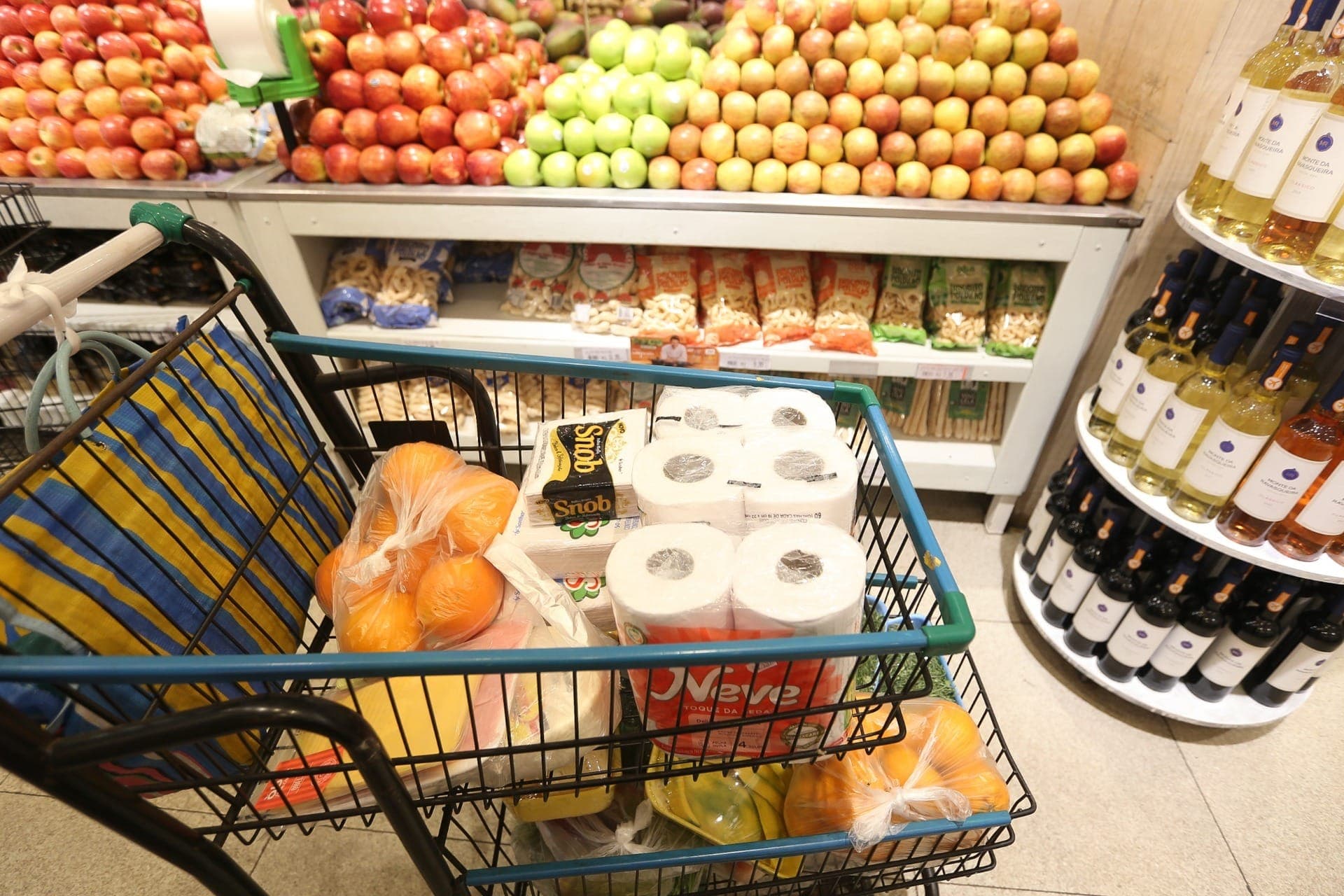 IPC-S cai 0,37% no encerramento de agosto, após recuo de 0,08% em julho
