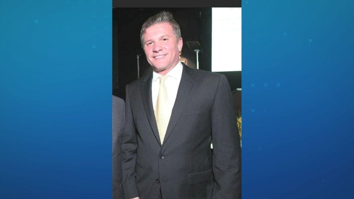Mendonça vota para manter prisão de parentes de Vorcaro; Gilmar pede vista