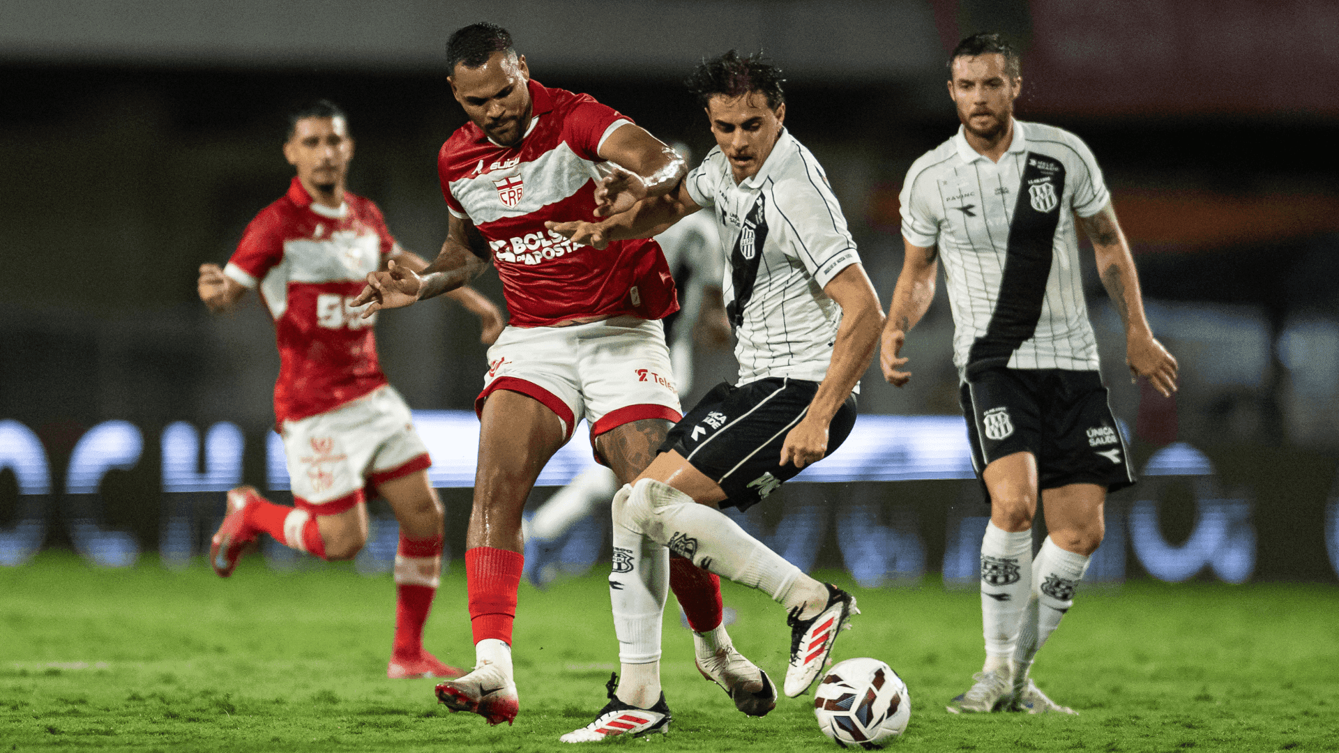 CRB arranca virada sobre a Ponte Preta e afunda o rival no Z-4 da Série B