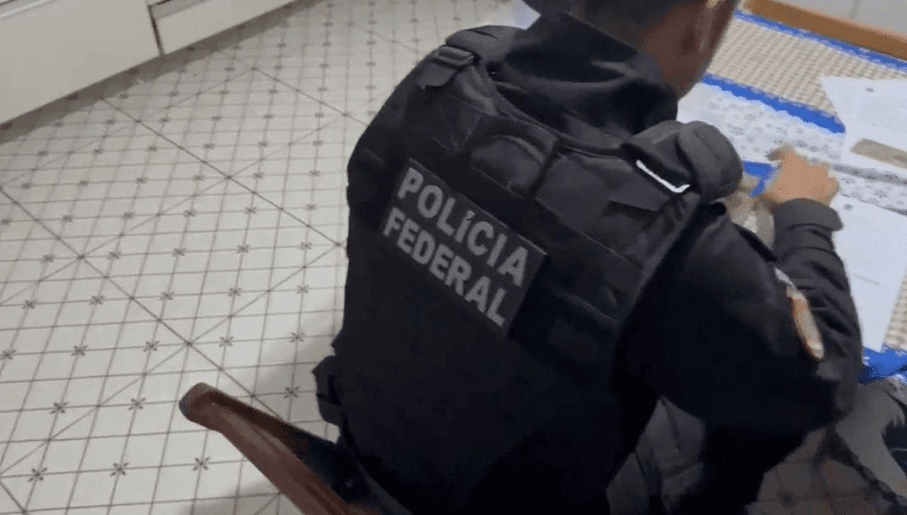 PF investiga grupo suspeito de desviar R$ 2 mi de clientes da Caixa