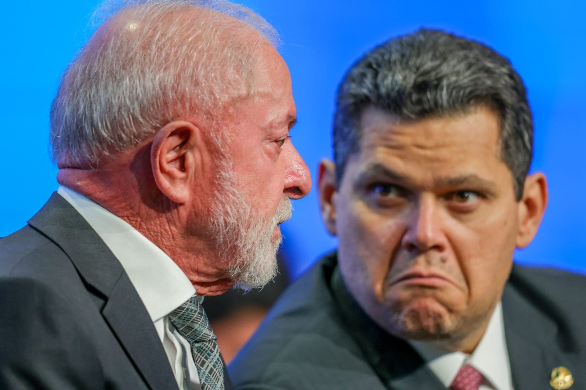 Reaproximação entre Lula e Alcolumbre depende da 6x1, indica Edinho Silva