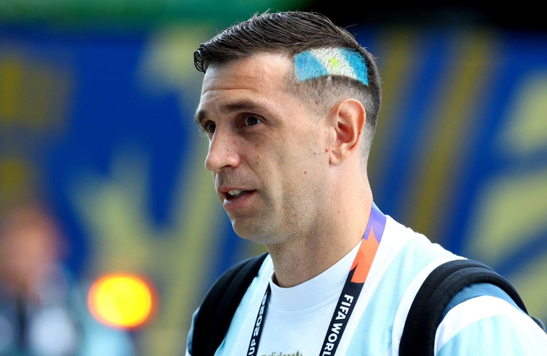 Gigante europeu acerta contratação de Dibu Martínez, goleiro da Argentina