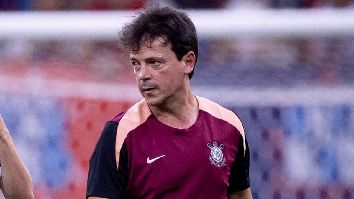 Diniz expõe crise no Corinthians: "Escolher pagar transfer ban ou salário"