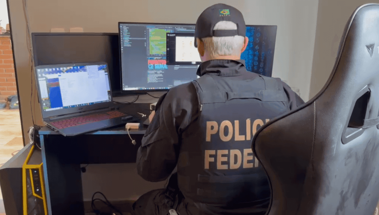 PF investiga suspeito de manter esquema de furto pela internet