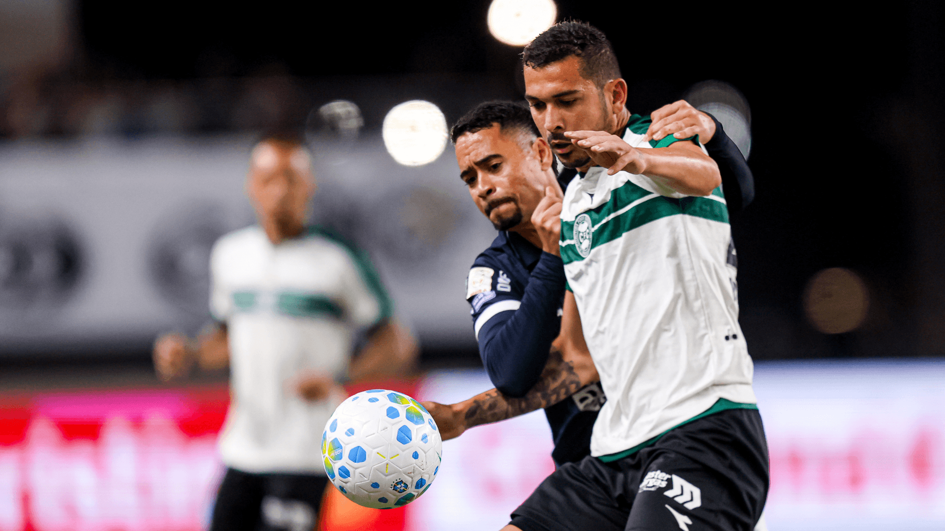 Remo 2 x 3 Coritiba: Virada e Coxa perto do G5 do Brasileirão