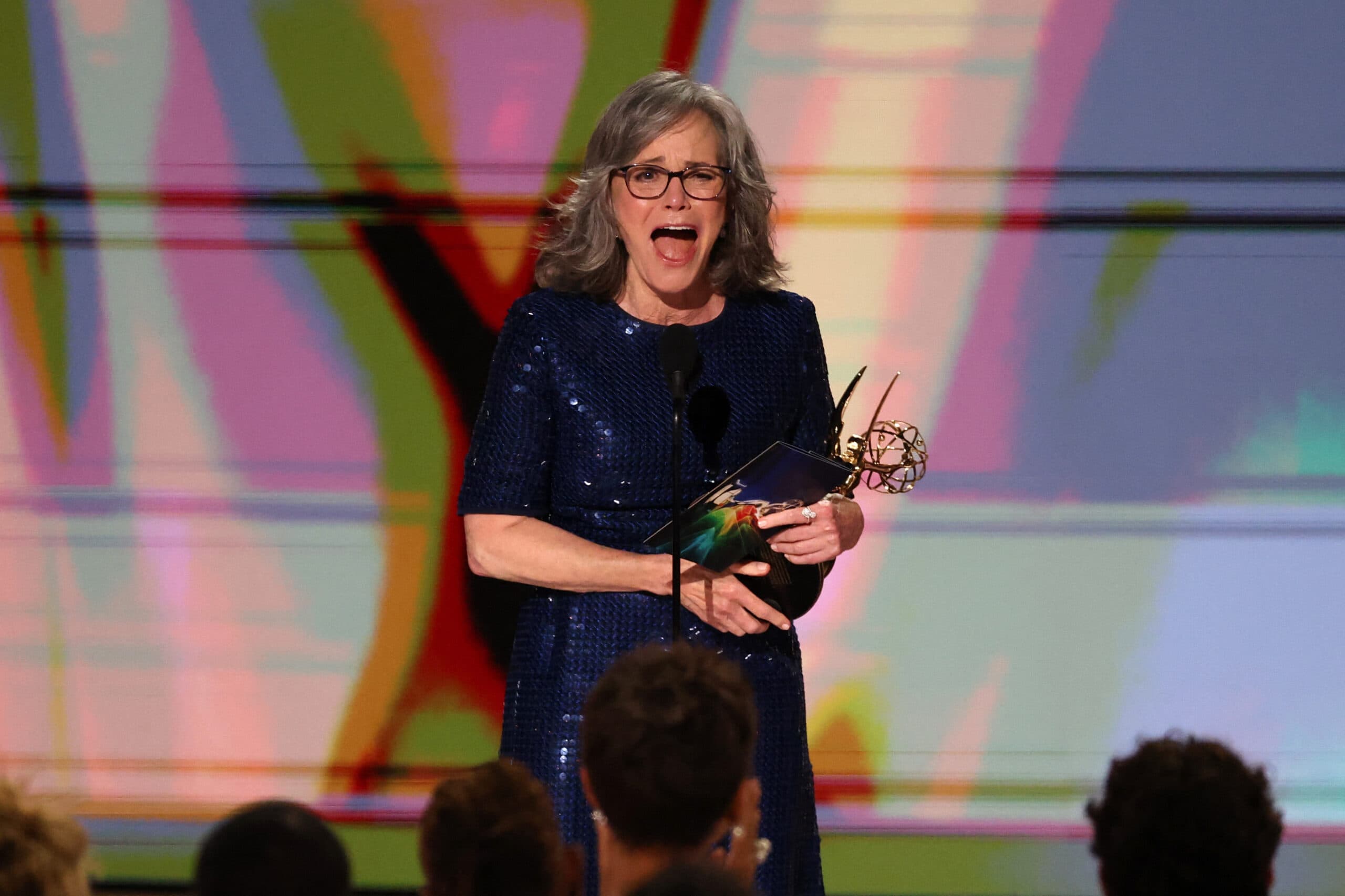 Sally Field quebra recorde histórico ao vencer Emmy aos 79 anos