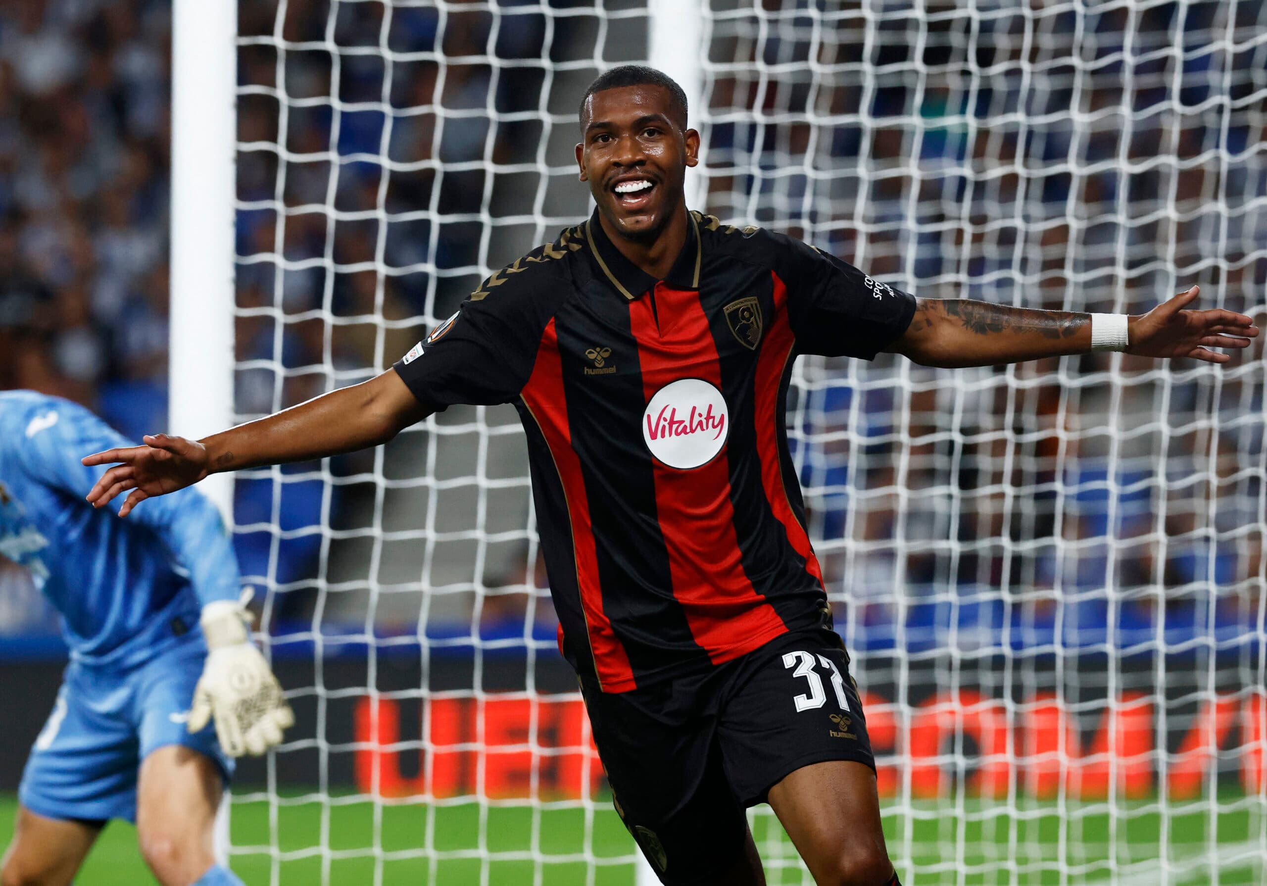 Convocado para a Seleção, Rayan faz primeiro gol na Liga Europa; assista