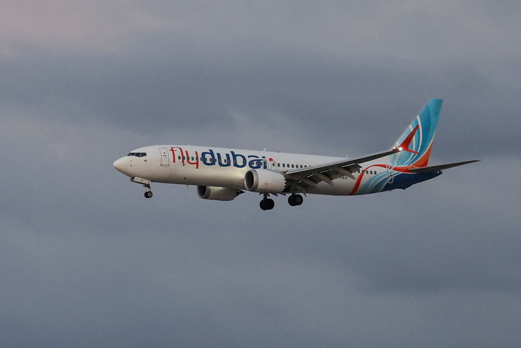 Homem que atacou voo da FlyDubai já era proibido de voar em Omã devido a radicalismo