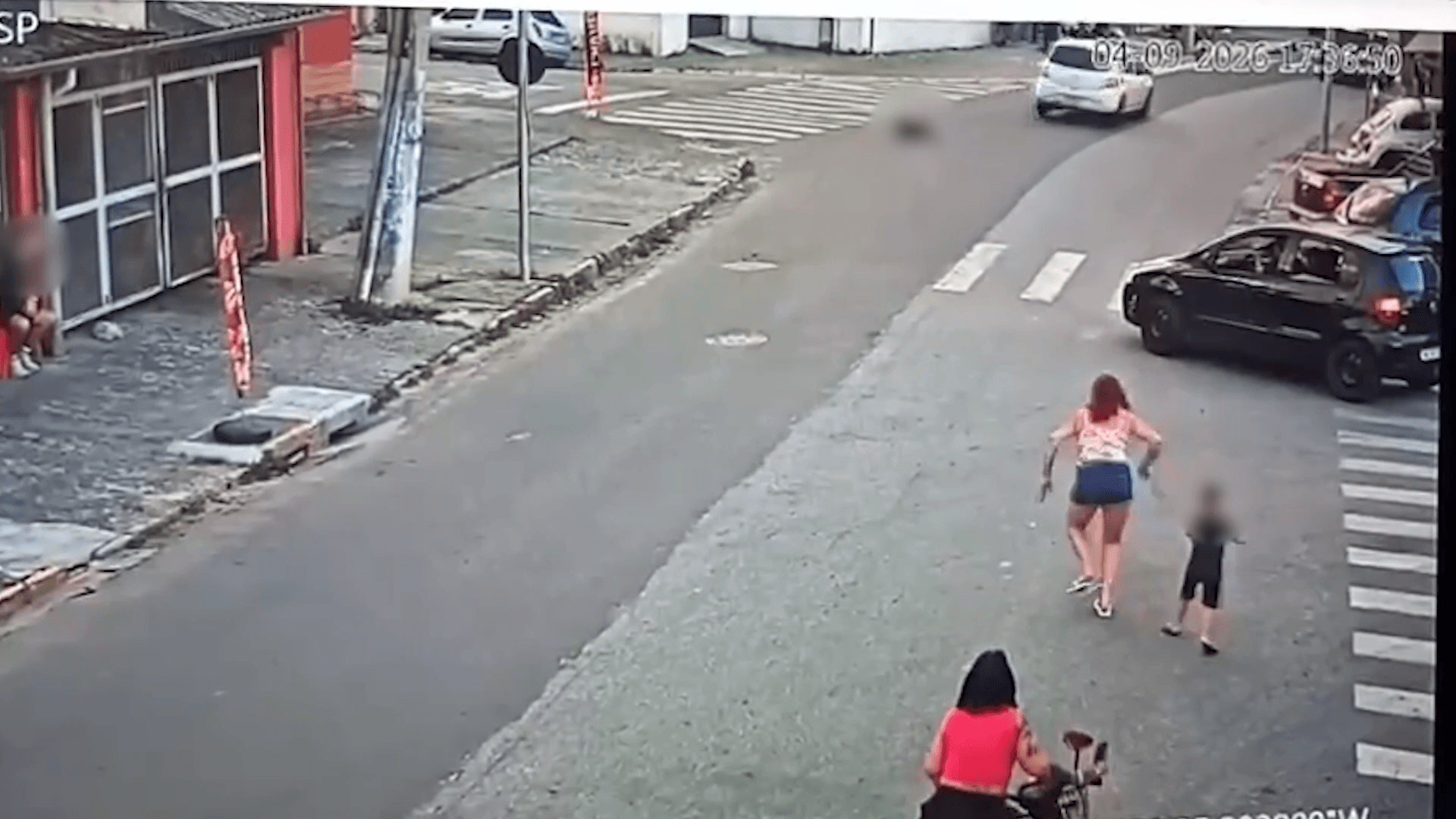 Adolescente é arrastada por veículo de corrida em Tremembé; entenda o caso
