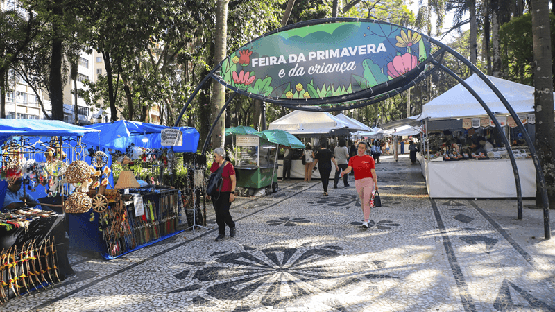 Curitiba abre feiras da Primavera e da Criança no Centro