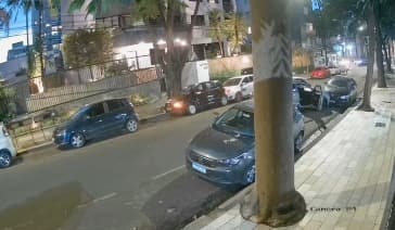 Autor com 28 inquéritos é procurado após bater em 5 carros durante fuga