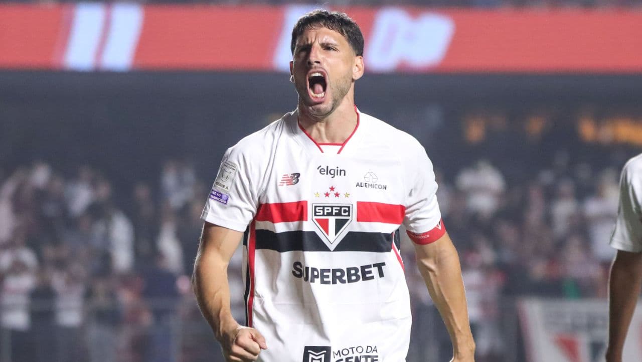 Sob protesto da torcida, São Paulo vence e afunda Inter no Z-4