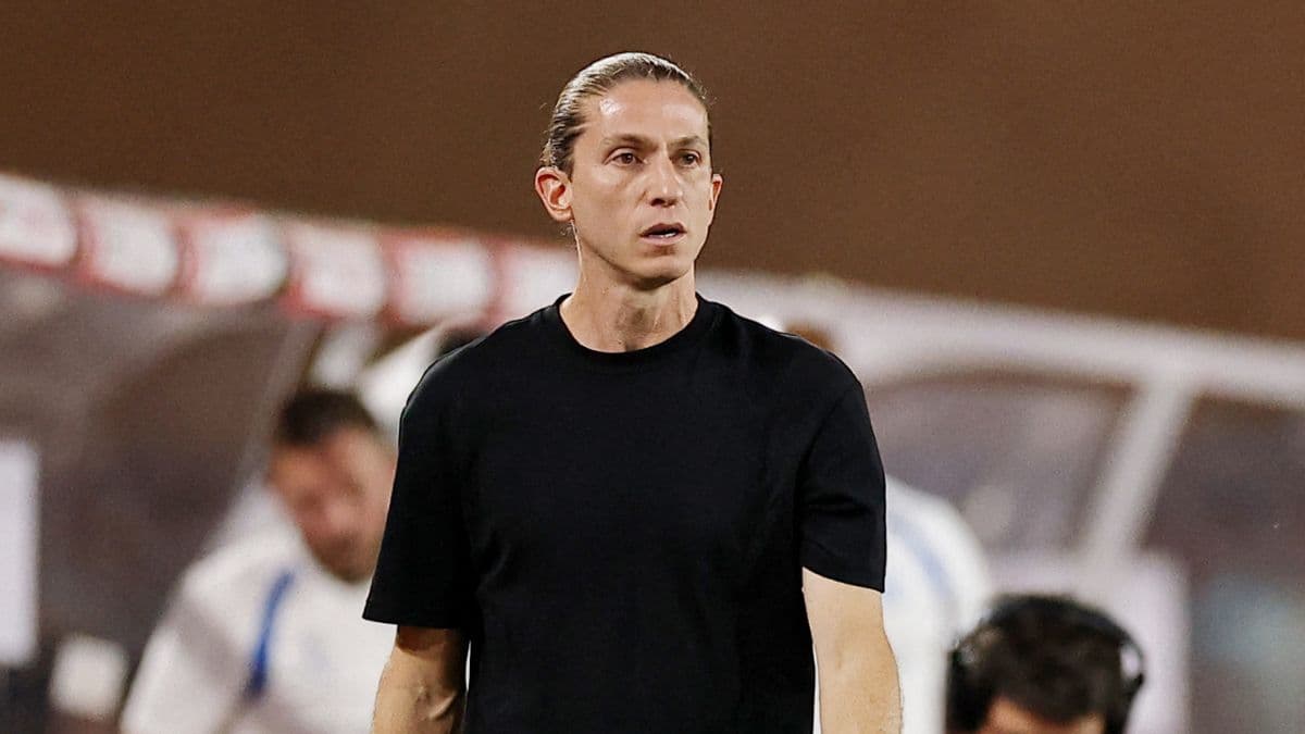 Após saídas no Brasil, Filipe Luís e filho de Ancelotti lideram Francês