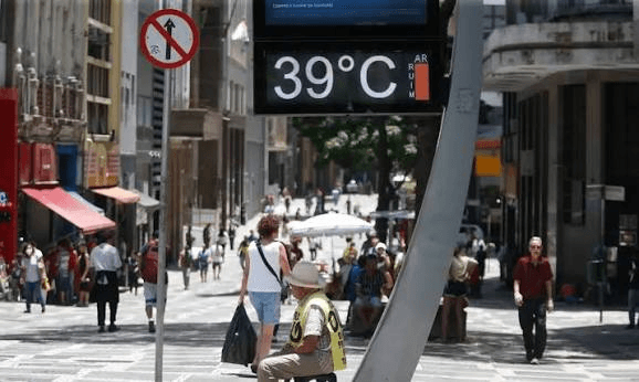 Tecnologia ajuda governo a monitorar efeitos do calor na população