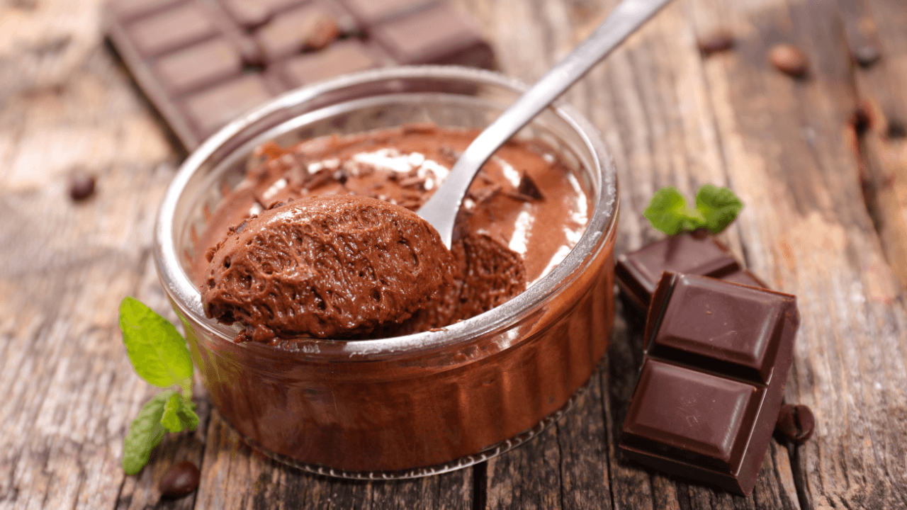 Mousse aveludado ou mais elástico? Aprenda receitas e faça do seu jeito