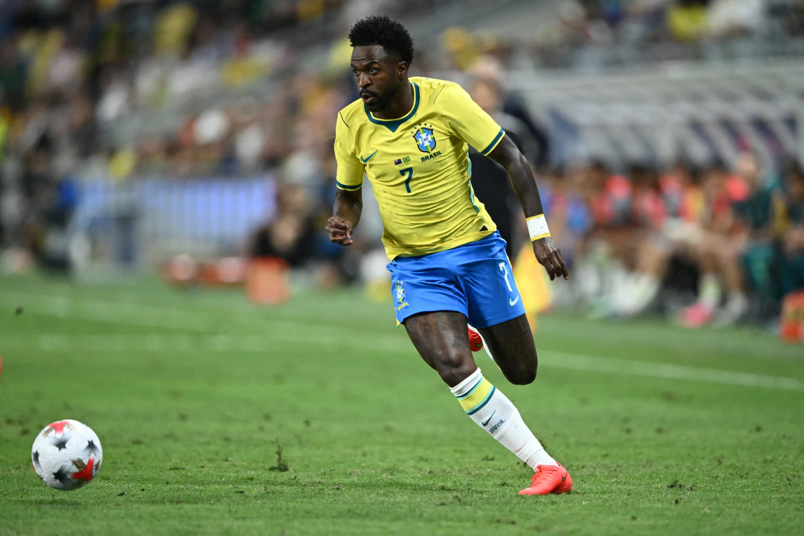 Vini Jr é destaque em relatório da Fifa sobre a Copa do Mundo; entenda