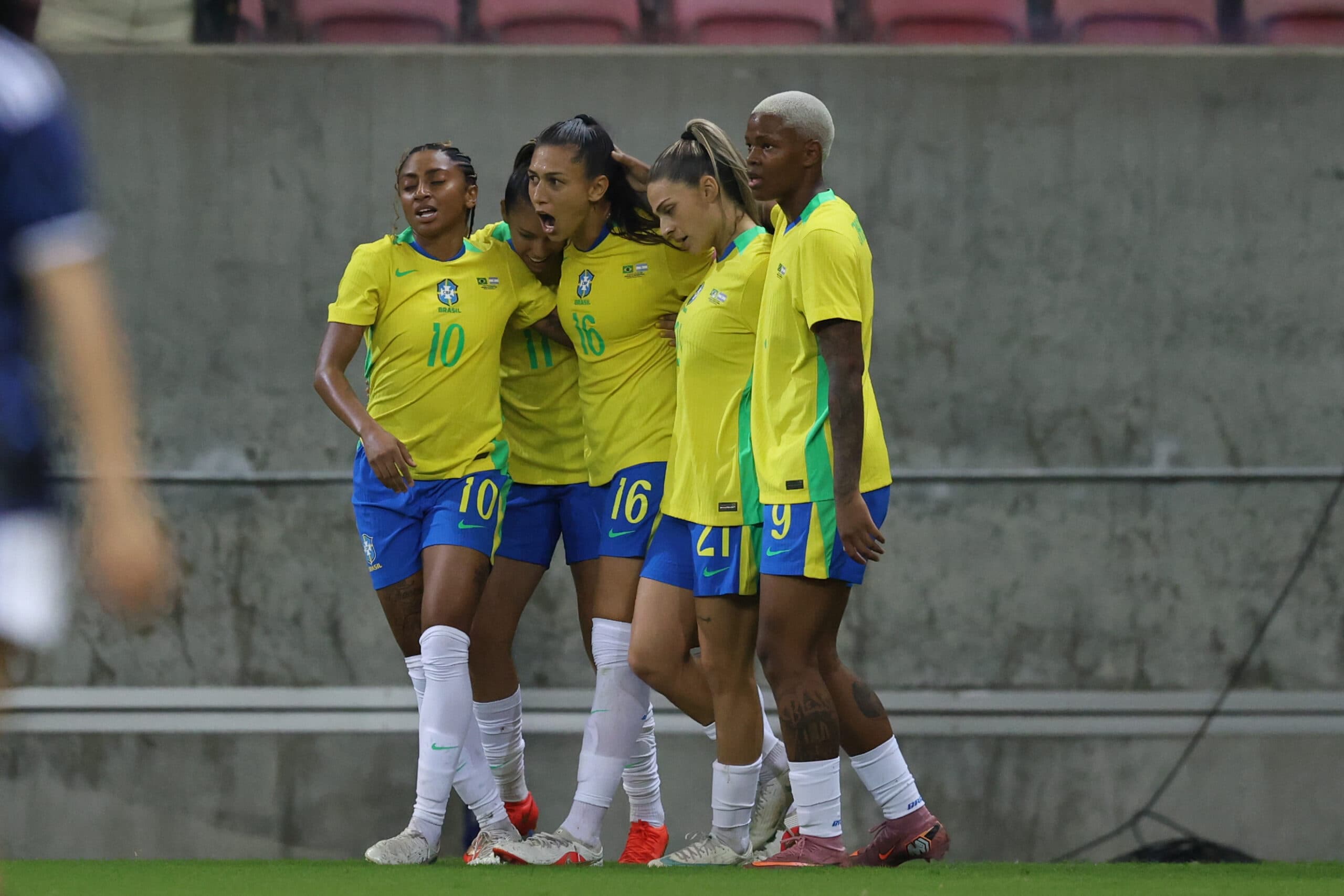 Seleção Feminina abre vantagem, mas fica no empate com a Argentina