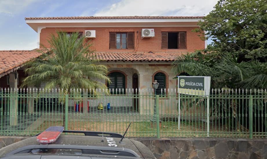 Mulher é presa após tentar matar companheira a facadas em Igaratá