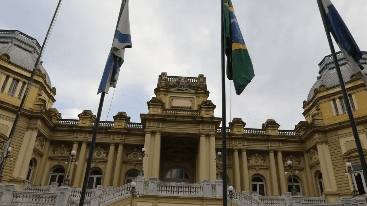 Detalhes da transição entre os dois governos são publicados no Diário Oficial